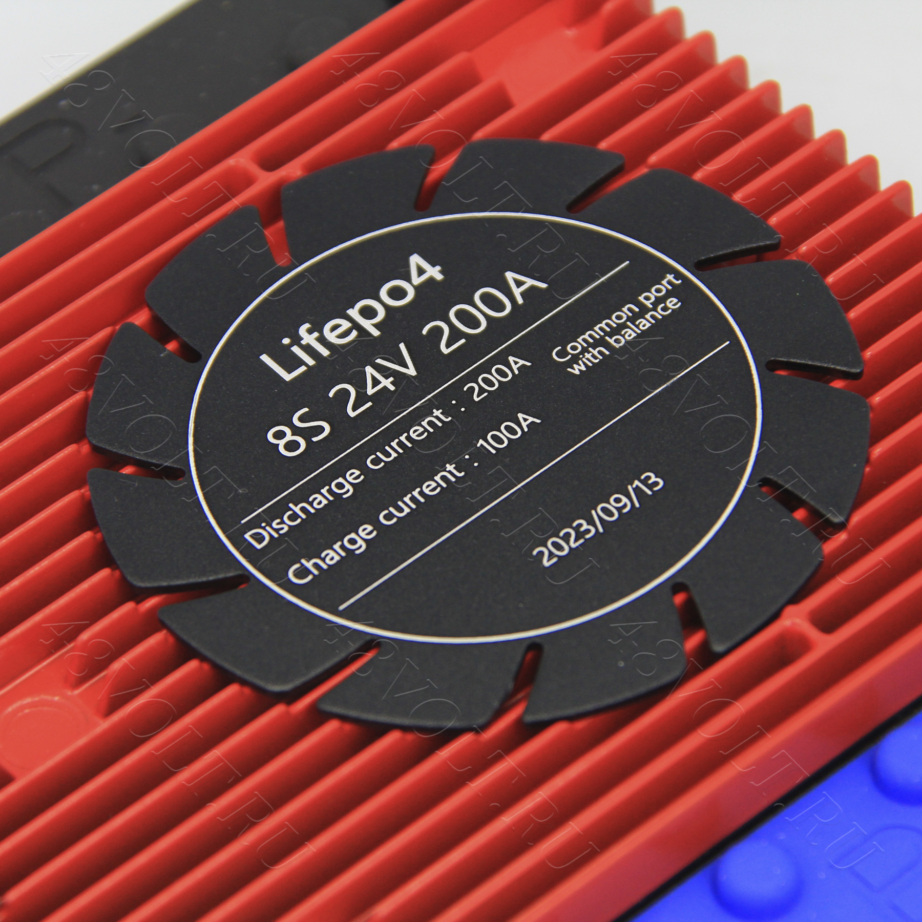 BMS LiFePO4 8S 24V 200A симметрия